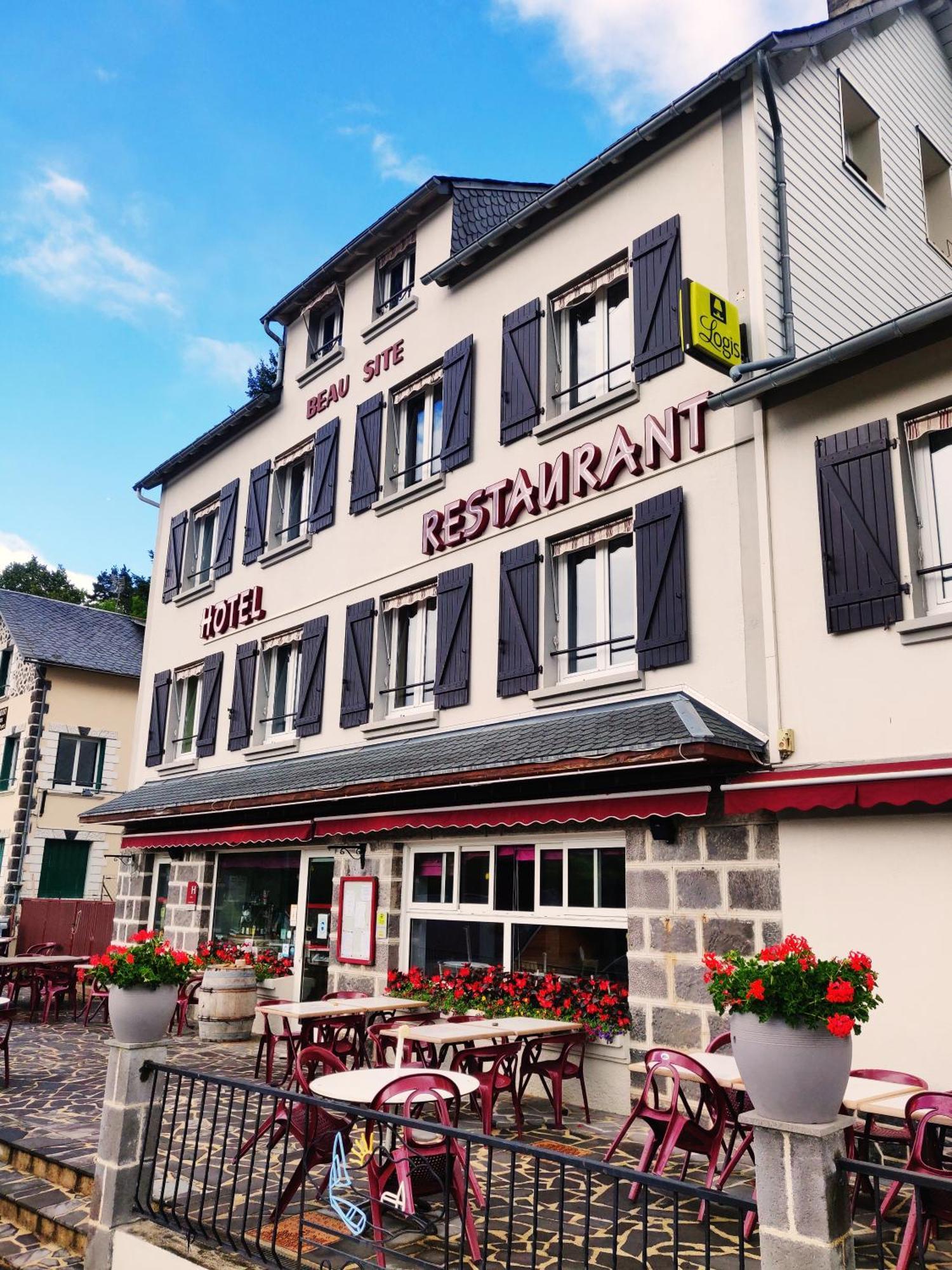Logis Hotel Le Beau Site Chambon-sur-Lac Exterior photo