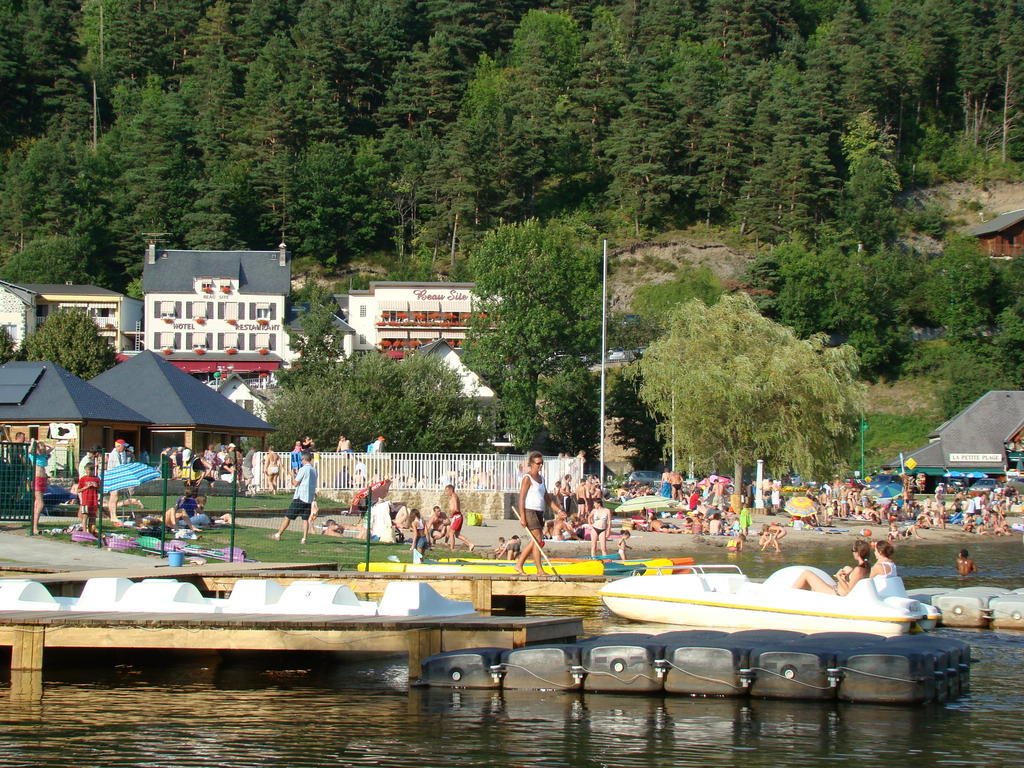 Logis Hotel Le Beau Site Chambon-sur-Lac Exterior photo